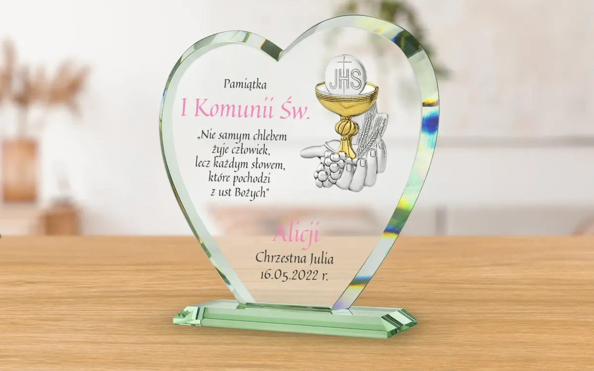 Statuetka serce z nadrukiem na prezent na Komunię dla dziewczynki