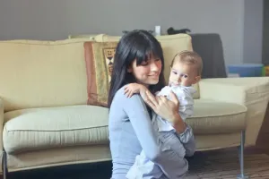 Chustka z daszkiem na gumce