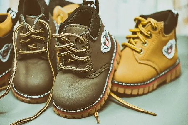 Jak kupić odpowiednie buty dziecięce?
