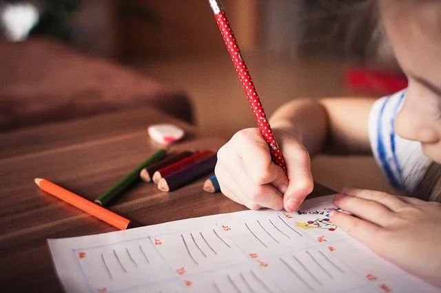 Dziecko przy komputerze – o czym powinien pamiętać rodzic?